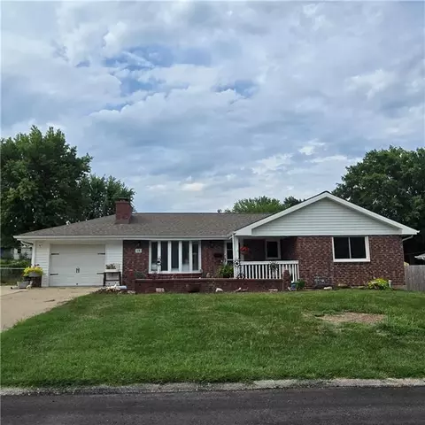 920 Tracy Ave, Excelsior Springs, MO 64024