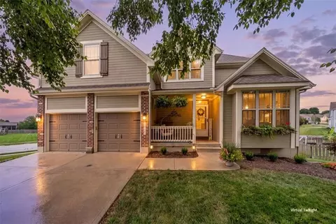 2101 SW Roberts Ct, Lees Summit, MO 64082