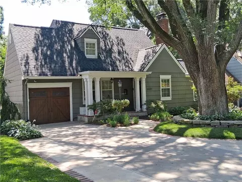 6827 El Monte St, Prairie Village, KS 66208