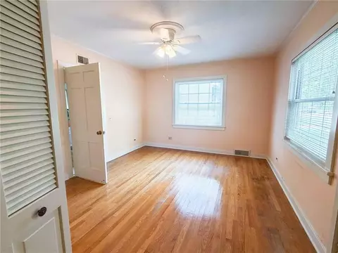 Bedroom - 401 E Broadway St, Iola, KS 66749 photo 4 of 7