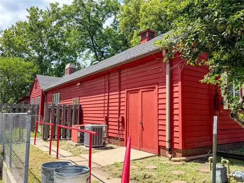 Exterior - 401 E Broadway St, Iola, KS 66749 photo 6 of 8