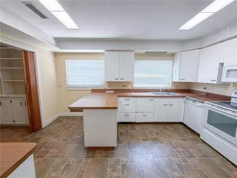 Kitchen - 401 E Broadway St, Iola, KS 66749 photo 6 of 6