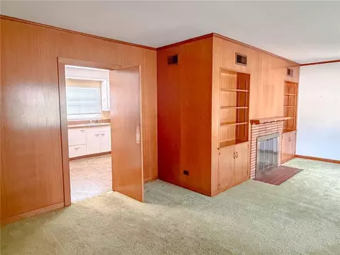 Living - 401 E Broadway St, Iola, KS 66749 photo 6 of 11