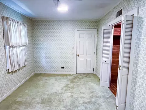 Bedroom - 401 E Broadway St, Iola, KS 66749 photo 3 of 7