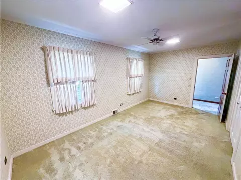 Bedroom - 401 E Broadway St, Iola, KS 66749 photo 1 of 7