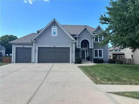 3812 NE 94th Ter, Kansas City, MO 64156