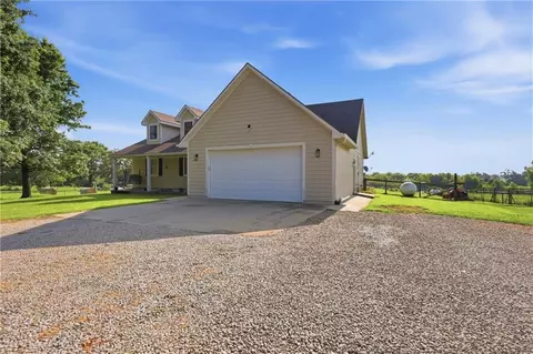 Exterior - 14711 NE State Route E Hwy, Adrian, MO 64720 photo 3 of 11