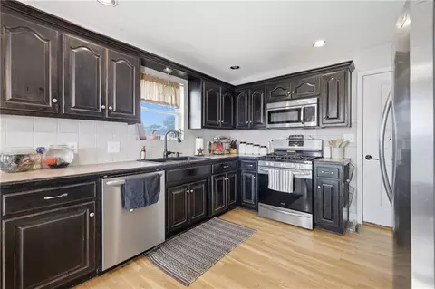 Kitchen - 14711 NE State Route E Hwy, Adrian, MO 64720 photo 1 of 1