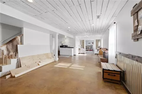 Entry Way - 14711 NE State Route E Hwy, Adrian, MO 64720 photo 3 of 4