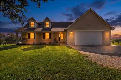 Exterior - 14711 NE State Route E Hwy, Adrian, MO 64720 photo 2 of 11