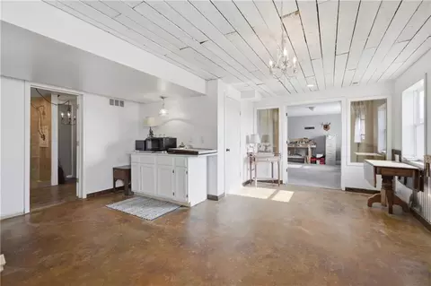 Entry Way - 14711 NE State Route E Hwy, Adrian, MO 64720 photo 4 of 4