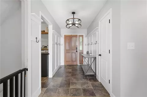 Entry Way - 14711 NE State Route E Hwy, Adrian, MO 64720 photo 2 of 4