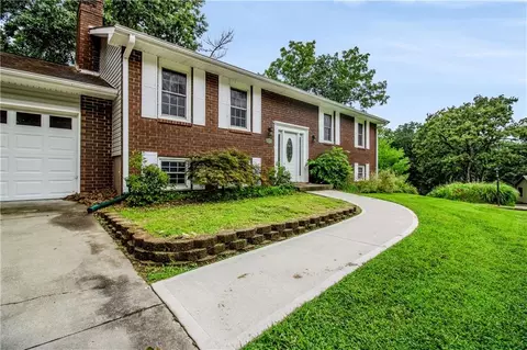 Exterior - 15 Circle Dr, Warrensburg, MO 64093 photo 3 of 7