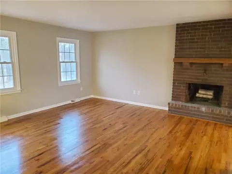Living - 15 Circle Dr, Warrensburg, MO 64093 photo 2 of 6