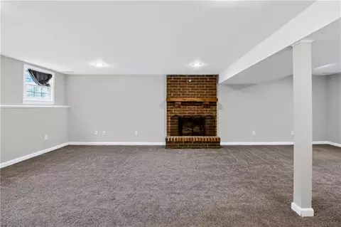 Living - 15 Circle Dr, Warrensburg, MO 64093 photo 6 of 8