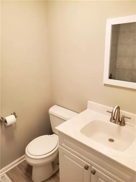 Bath - 15 Circle Dr, Warrensburg, MO 64093 photo 3 of 6