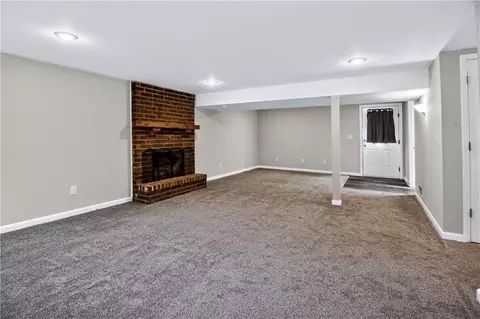 Living - 15 Circle Dr, Warrensburg, MO 64093 photo 7 of 8