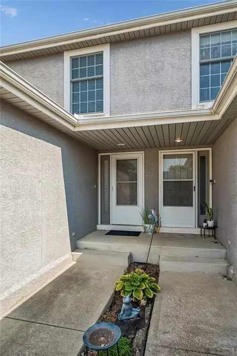 13108 Washington Ct, Kansas City, KS 66109