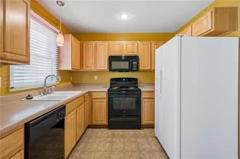 13108 Washington Ct, Kansas City, KS 66109