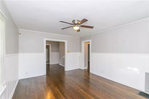 11324 E 14th St, Independence, MO 64052 photo 4
