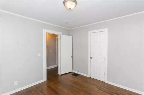 11324 E 14th St, Independence, MO 64052 photo 9