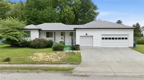 216 Moss Ave, Liberty, MO 64068