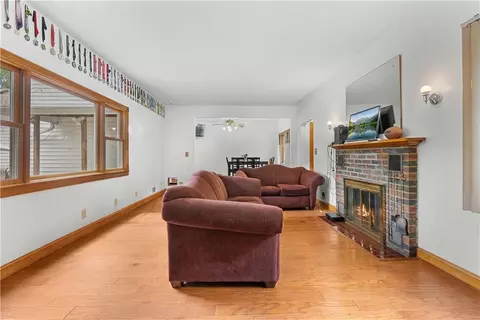 Living - 11219 Evans St, Sugar Creek, MO 64054 photo 4 of 4