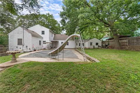 Exterior - 11219 Evans St, Sugar Creek, MO 64054 photo 5 of 5