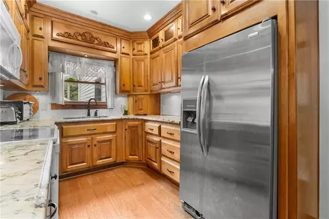 Kitchen - 11219 Evans St, Sugar Creek, MO 64054 photo 2 of 2