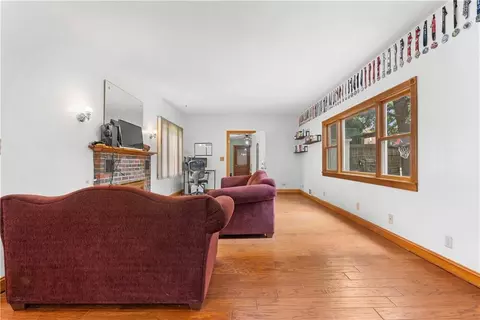 Living - 11219 Evans St, Sugar Creek, MO 64054 photo 2 of 4
