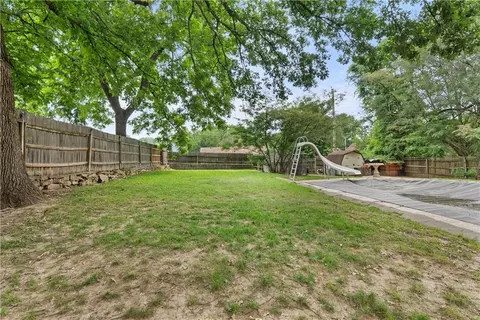 Exterior - 11219 Evans St, Sugar Creek, MO 64054 photo 3 of 5