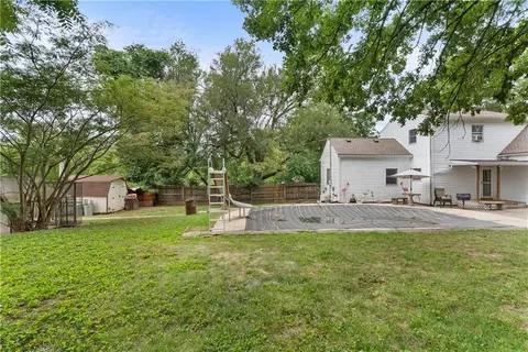 Exterior - 11219 Evans St, Sugar Creek, MO 64054 photo 4 of 5