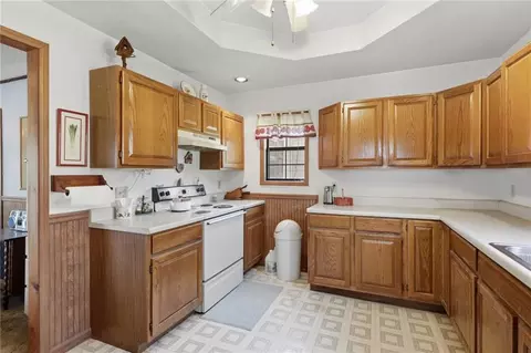 Kitchen - 30643 Rosey Ln, Edwards, MO 65326 photo 1 of 4