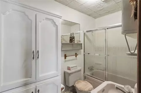 Bath - 30643 Rosey Ln, Edwards, MO 65326 photo 1 of 1