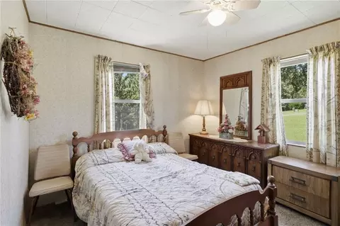 Bedroom - 30643 Rosey Ln, Edwards, MO 65326 photo 4 of 5