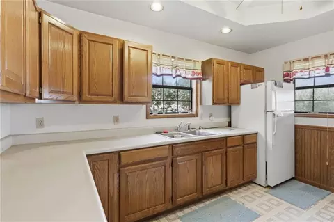 Kitchen - 30643 Rosey Ln, Edwards, MO 65326 photo 3 of 4