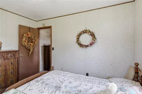 Bedroom - 30643 Rosey Ln, Edwards, MO 65326 photo 5 of 5