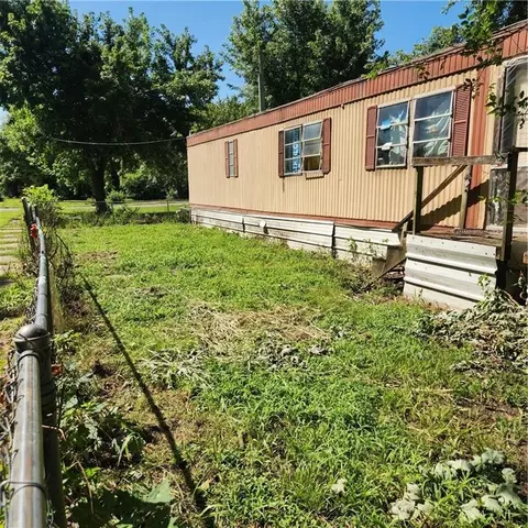 200 W 5th St, Henrietta, MO 64036 photo 2
