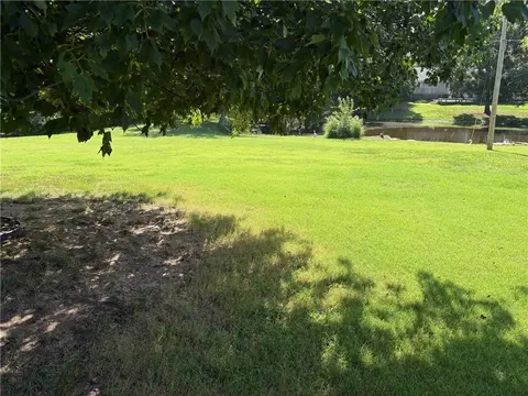 Exterior - 3100 Regency Dr, Independence, KS 67301 photo 3 of 5