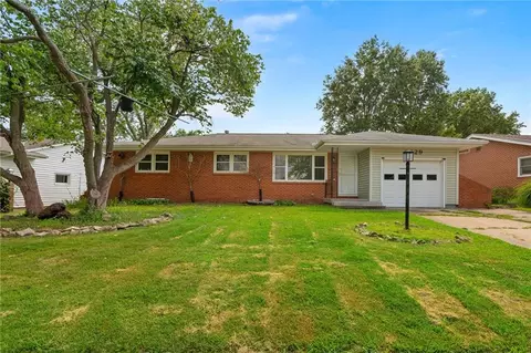 2229 Westchester Rd, Lawrence, KS 66049