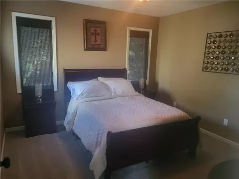 Bedroom - 822 SW Lighthouse Pt, Lees Summit, MO 64082 photo 3 of 4