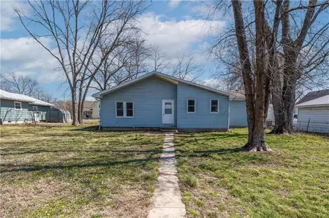 Other - 304 S Chestnut St, La Monte, MO 65337 photo 13 of 21