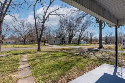 Other - 304 S Chestnut St, La Monte, MO 65337 photo 12 of 21