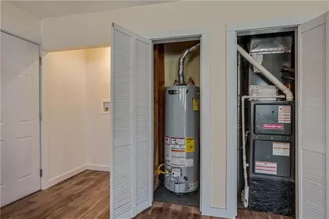 Other - 304 S Chestnut St, La Monte, MO 65337 photo 3 of 21