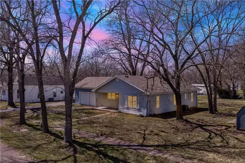 Other - 304 S Chestnut St, La Monte, MO 65337 photo 16 of 21