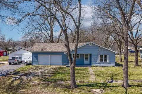 Other - 304 S Chestnut St, La Monte, MO 65337 photo 18 of 21