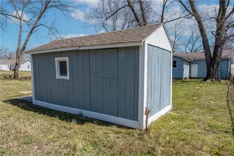 Other - 304 S Chestnut St, La Monte, MO 65337 photo 15 of 21