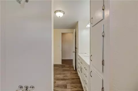 Entry Way - 304 S Chestnut St, La Monte, MO 65337 photo 6 of 6