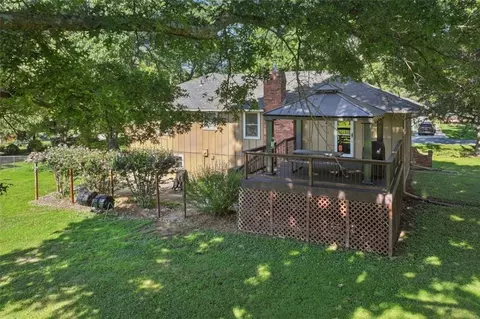 Exterior - 892 Gregory St, Peculiar, MO 64078 photo 6 of 11