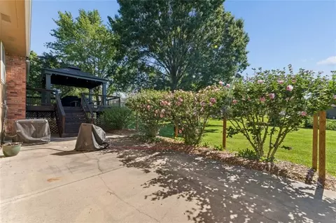 Exterior - 892 Gregory St, Peculiar, MO 64078 photo 10 of 11